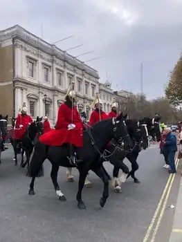 helpper Sarah in Londen